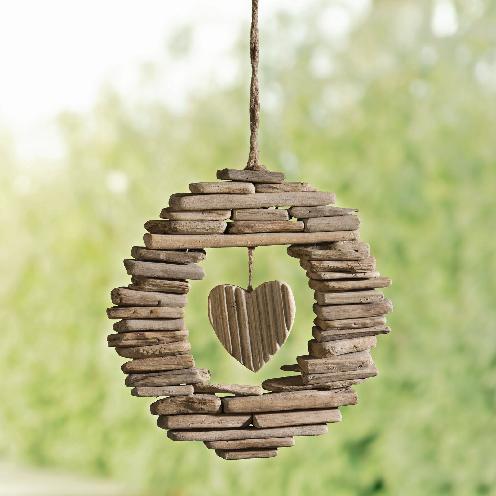 Vainikas "Wooden-Heart"